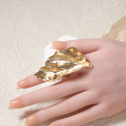 Handcrafted Vintage-Inspired Irregular Alloy Leaf Open Ring - Unique, Chic Design Perfect for Any Occasion