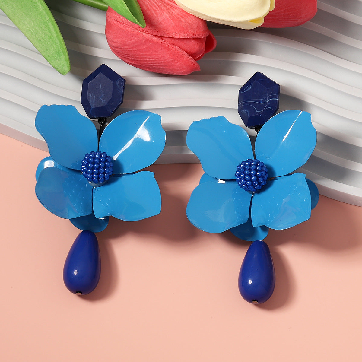 Creative  Fashion Trend: Unique, Statement-Making Fresh Floral Metal and Resin Pendant Earrings for a Chic Look