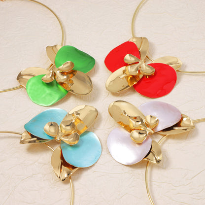 Bohemian Vintage Statement Metal Drop Oil Flower Pendant Necklace - Unique Casual Jewelry for Women