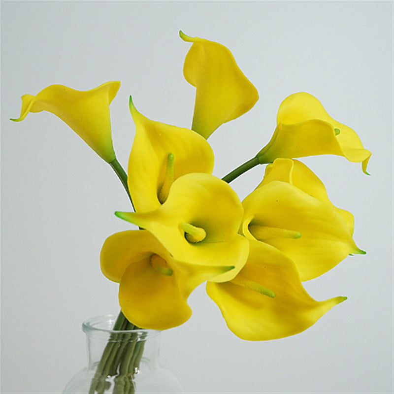 Elegant European-Style Soft Touch Faux Calla Lily Bouquet for Home Décor – Perfect for Living Room and Coffee Table Accent, Durable Plastic Artificial Flowers