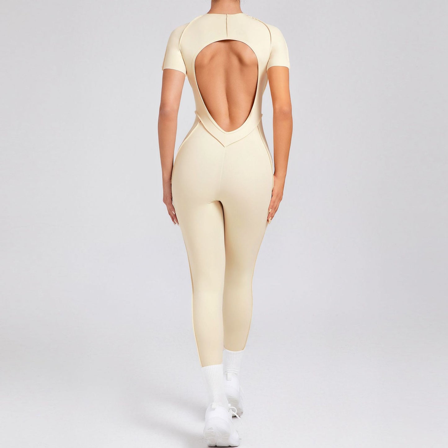 High Performance Long Sleeve One Piece Yoga Jumpsuit with Sculpted Back Design for Fall and Winter for Activewear Workout and Yoga Enthusiasts