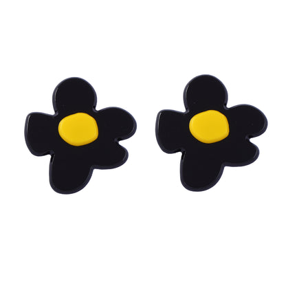 Charming Minimalist Acrylic Cartoon Flower Earrings – Versatile and Cute Accessories for Everyday Wear and Commuting