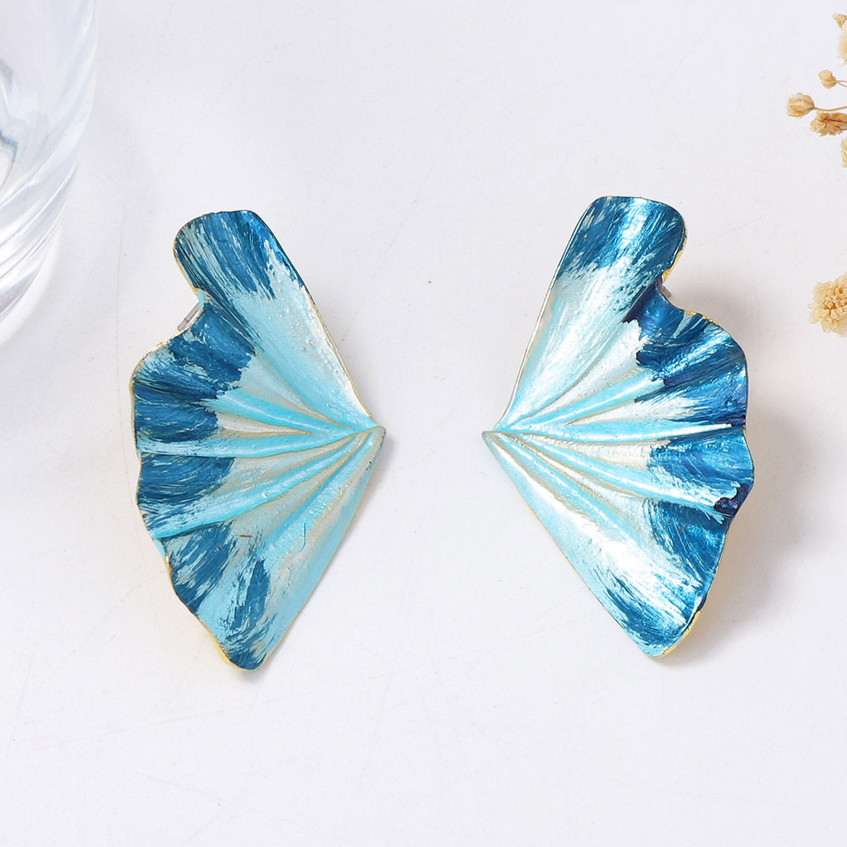 Stylish Minimalist Alloy Leaf-Shaped Stud Earrings - Unique Design for Everyday Wear, Perfectly Versatile for All Occasions