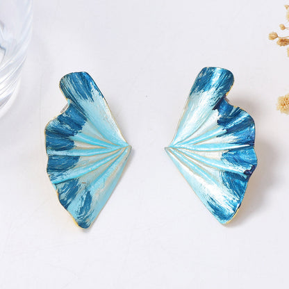 Stylish Minimalist Alloy Leaf-Shaped Stud Earrings - Unique Design for Everyday Wear, Perfectly Versatile for All Occasions