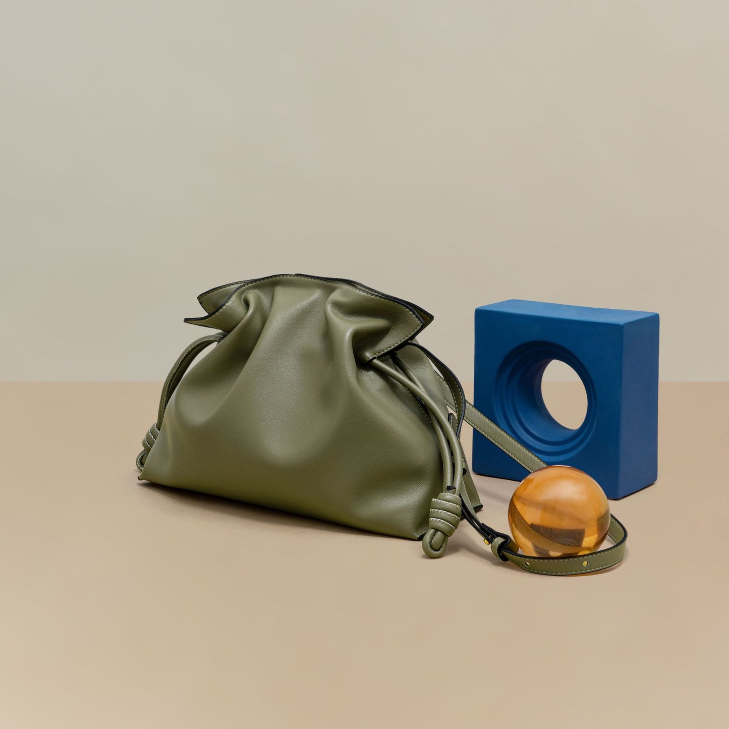 Genuine Leather Women's Crossbody Bucket Bag Chic Drawstring Style with Versatile Fashion Appeal