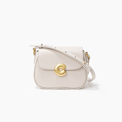 Chic Saddle Bag Minimalist Retro Style Leather Shoulder Bag for Women Versatile Crossbody Purse Ideal for Commuting and Everyday Fashion