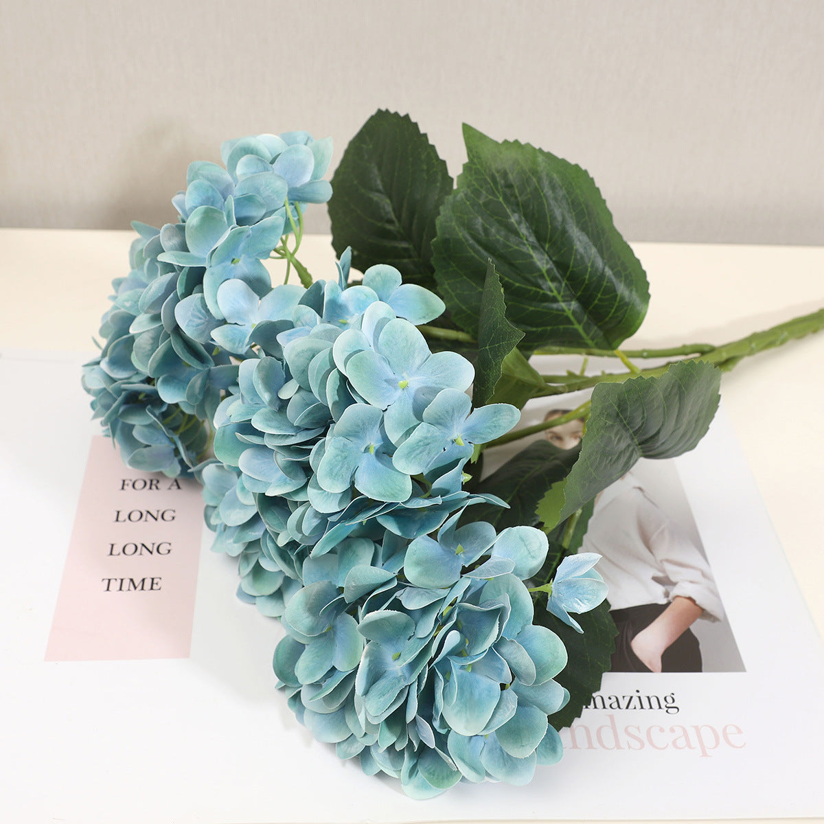 Luxury 3D Printed 5-Head Realistic Hydrangea Floral Arrangement - Stunning Home Décor for Living Room and Dining Table - Beautifully Crafted Faux Flowers