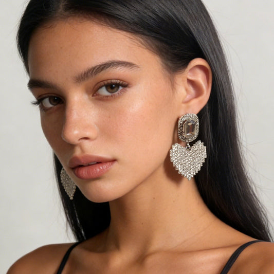 Exquisite Light Luxury Sparkling Gemstone Geometric Heart Alloy Earrings - Ultra-Shiny, Versatile, Everyday Fashion for Women