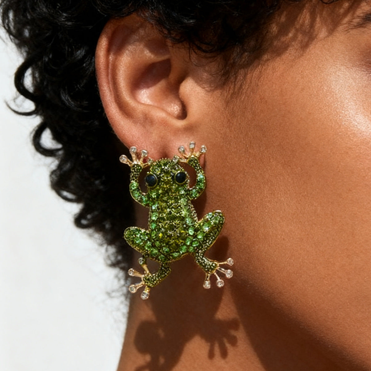 Exquisite Creative Alloy Frog Ear Studs with Shimmering Zircon and Imitation Pearl - Unique Animal-Inspired Jewelry for Stylish Women