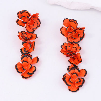 Chic Bohemian Elegance: Two-Toned Metal Floral Pendant Earrings for Everyday Luxury - Versatile and Stylish Jewelry for Women