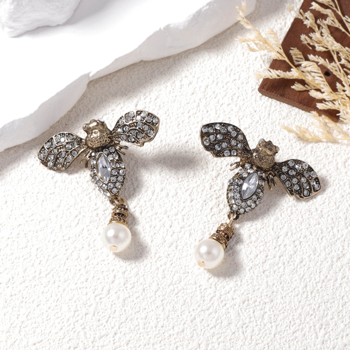Vintage-Inspired Unique Alloy Bee Earrings with Full Rhinestones and Faux Pearls – Elegant High-End Design for Women