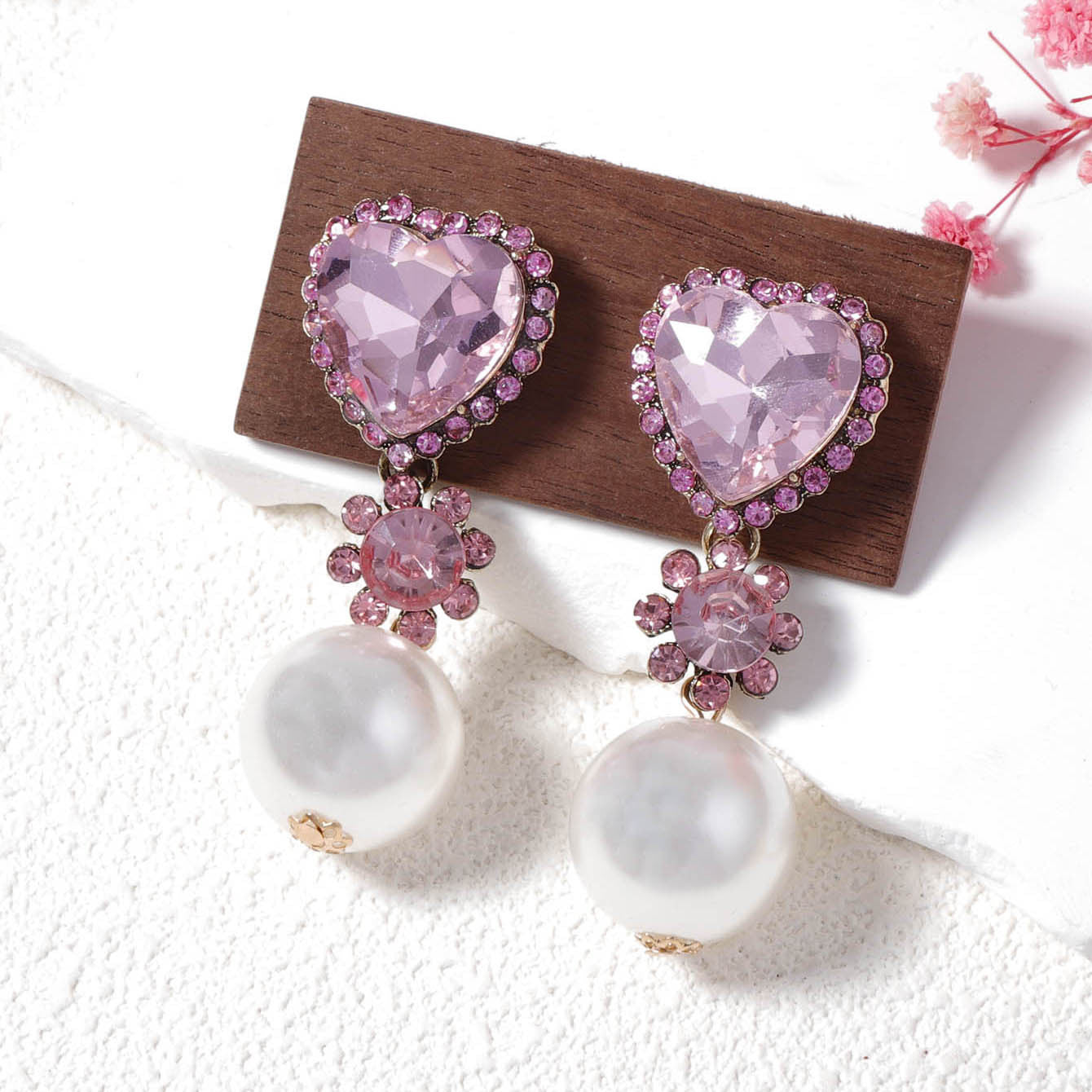 Chic Vintage-Inspired Glass Water-Drop Rhinestone Pearl Dangle Earrings for Women – Exquisite, Unique, and Perfect for Parties and Evenings