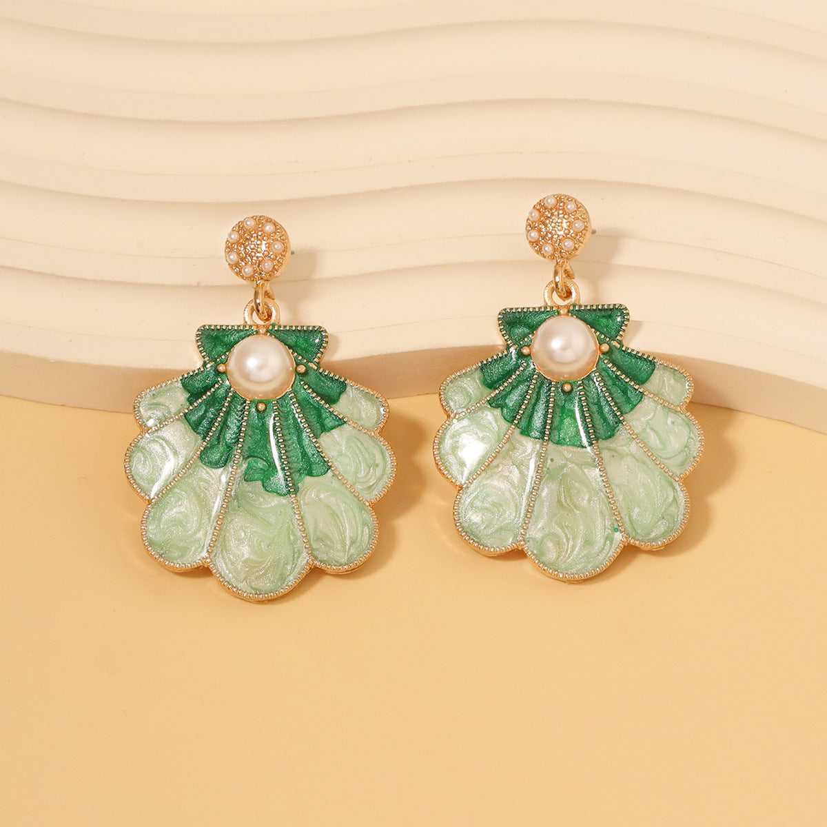 Chic  French-Inspired  Quality Shell-Shaped Pearl Drop Earrings for Women - Elegant Alloy Design with Unique Personality