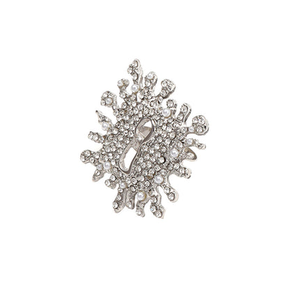 Unique Creative Oversized Exploding Clasp Ring with Adjustable Lock Hole - Stand Out with This Fashion-Forward Statement Jewelry