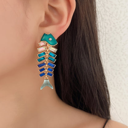 Vintage-Inspired Fishbone Drop Earrings with Rhinestone Accents – Unique Zinc Alloy Animal-Inspired Jewelry for Women