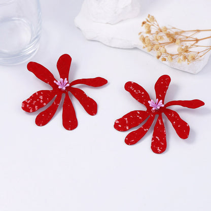 Stylish Personalized Metal Drop Oil Exaggerated Floral Stud Earrings – Versatile Everyday Accessories for a Chic Vacation Look