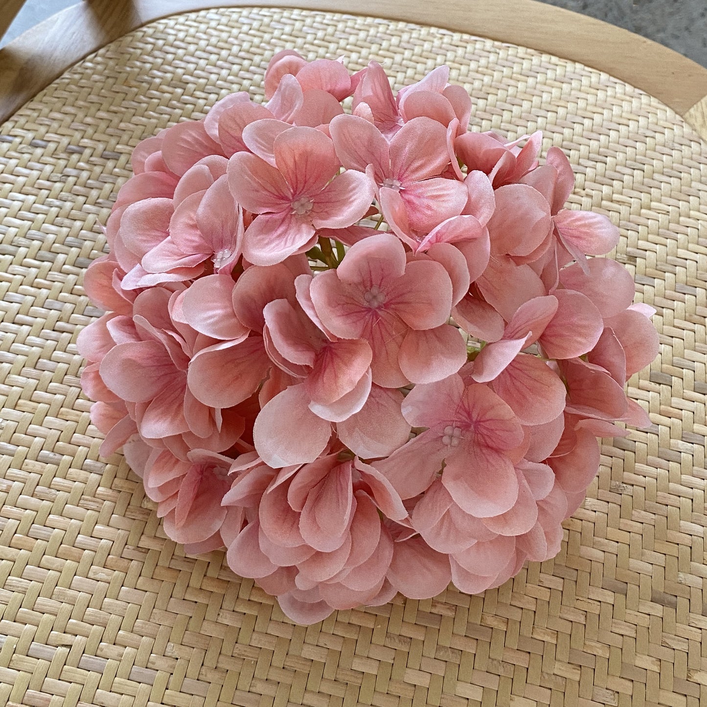 20cm Large Artificial Hydrangea Flower Head - 120 Vibrant Silk Blossoms Perfect for Weddings, Home Decor, and Photography Props