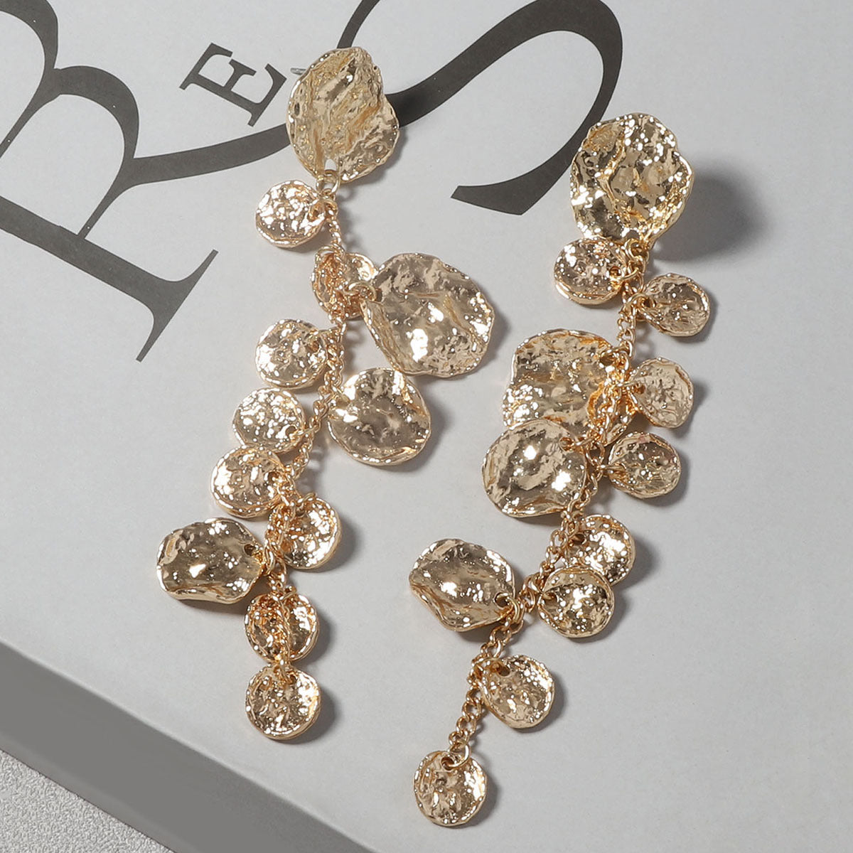 Chic Vintage-Inspired Long Geometric Round Drop Earrings for Women - Perfect for Parties and Evening Events