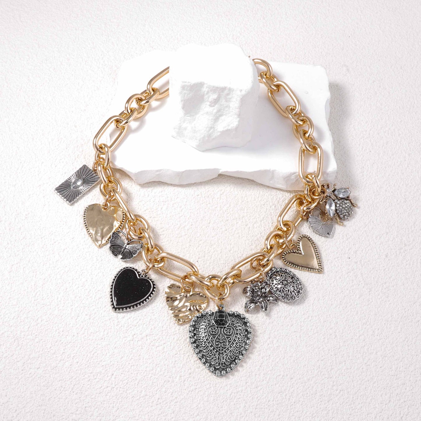 Vintage-Inspired Creative Alloy Heart Pendant Necklace with Micro-Paved Zircon Stones - Stylish Chain Options for a Unique Look