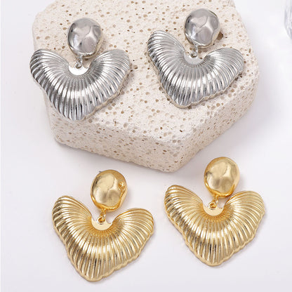 Chic Heart-Shaped Dangle Earrings for Women – Effortlessly Elegant and Versatile Casual-Commuter Jewelry for A Touch of Luxe
