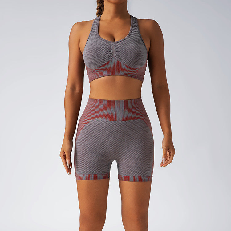 Seamless Quick Dry Women's Running Workout Set with Built In Chest Padding High Waisted Seamless Fitness Shorts Yoga Top for Comfort and Performance