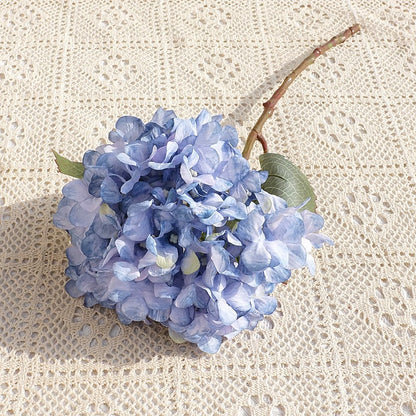 Realistic Artificial Hydrangea Stem - Elegant Baroque Style Faux Flower for Home Décor, Photography, and Wedding Decorations