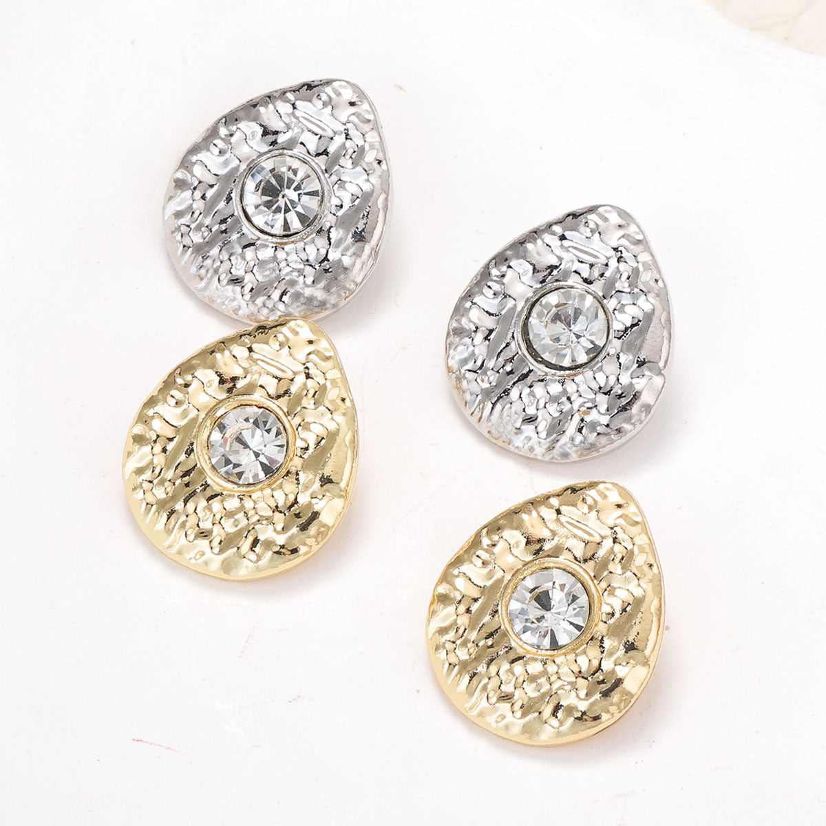 Chic Geometric Alloy Earrings – Exquisite Minimalist Design for Women, Perfect for Any Outfit and Occasion