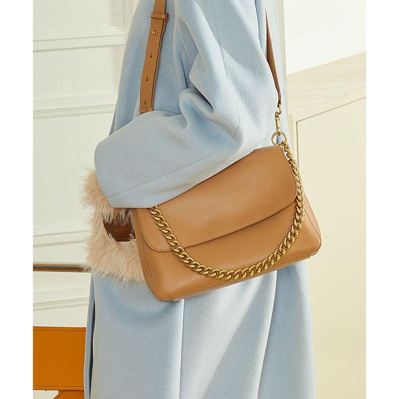 Authentic Leather Tote Bag Spacious Soft Leather Handbag with Elegant Chain Design Shoulder Bag for Everyday Use