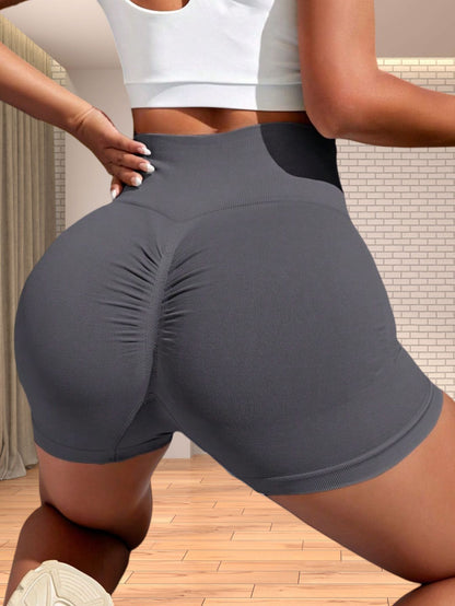 European Style Seamless Peach Butt Yoga Shorts for Women High Waisted Quick Dry Running Fitness Shorts for Comfort and Support