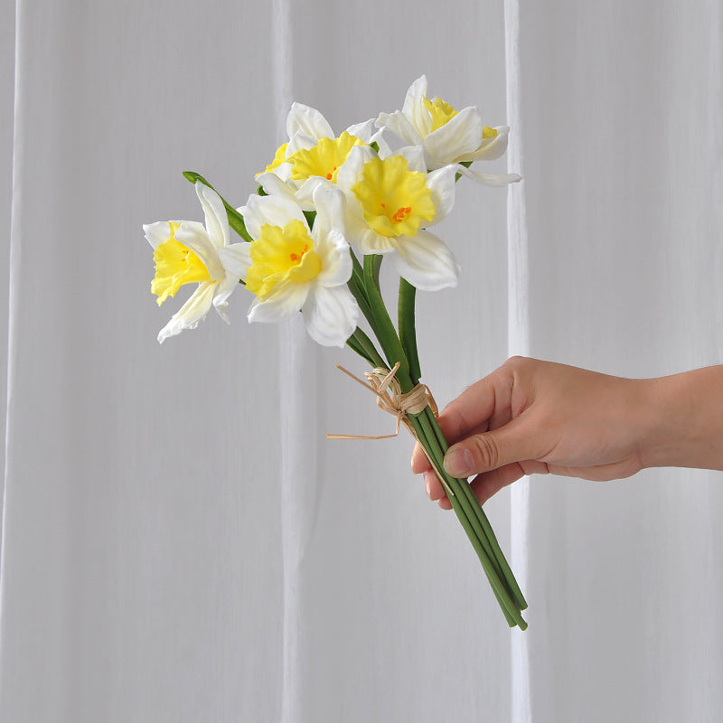 Realistic Touch Narcissus Faux Flower Bouquet - Ideal for Home Living Room Decoration, Weddings, and Special Events - Durable PU Narcissus Handheld Floral Arrangement