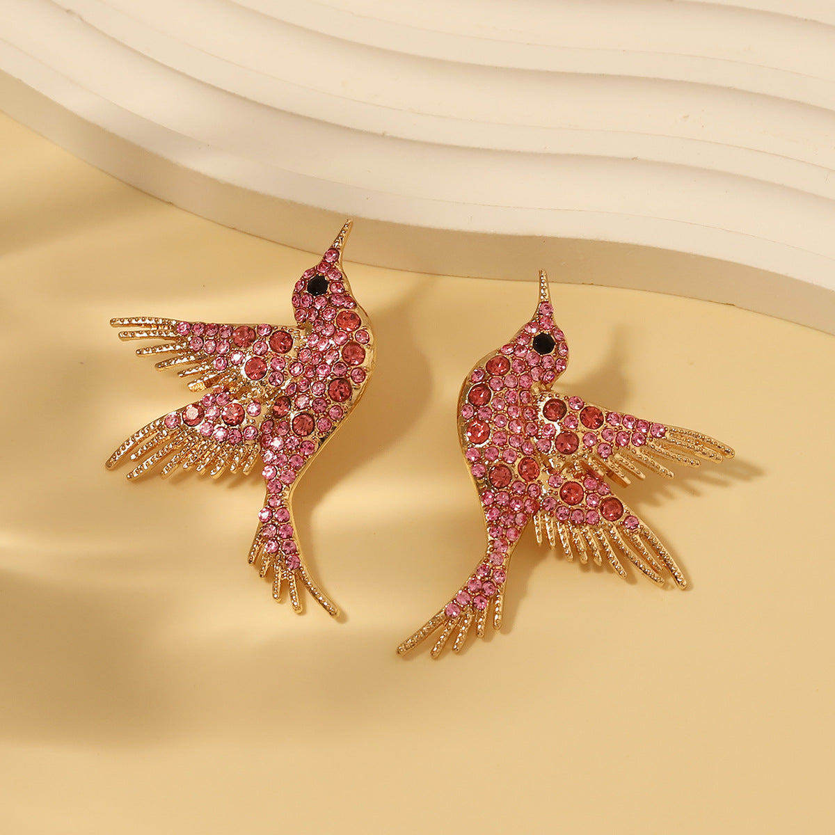 Hot-Selling Creative Design Exaggerated Cute Bird Hakin Color-Diamond Earrings – Eye-Catching Jewelry for Every Occasion!