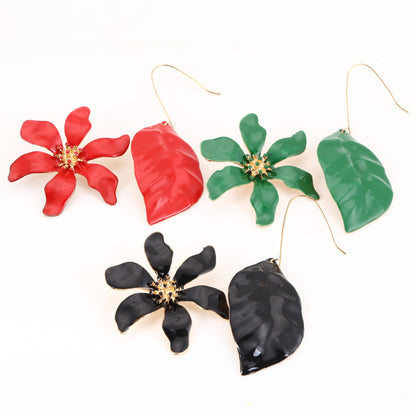Trendy Oversized Floral and Leaf Drop Earrings with Sparkling Rhinestones – Chic & Versatile Earrings Inspired by High-End Fashion