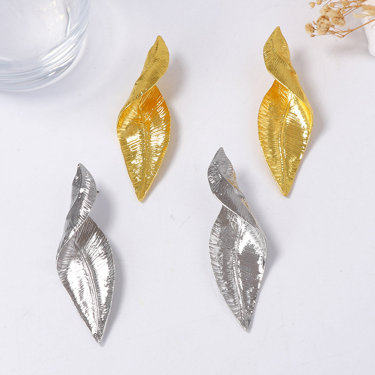 Chic Vintage-Inspired Irregular Leaf Earrings with Twisted Texture - Bold and Elegant Statement Jewelry for Women