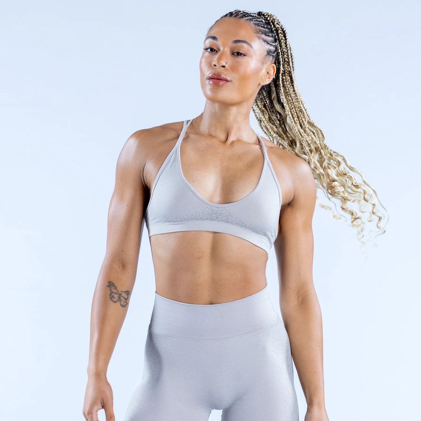 Seamless Yoga Outfit for Women Outdoor Fitness Set with High Waisted Scrunch Butt Leggings and Bra Top for Comfort and Support