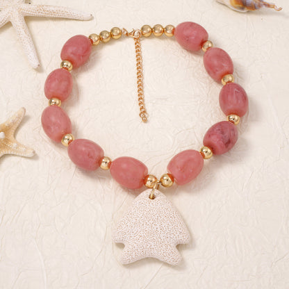 Chic Minimalist Volcanic Stone Goldfish Pendant Necklace – Versatile Sweet Resin Jewelry for Women