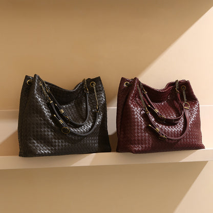 Chic Autumn Winter Women's Handbag Quality Unique Shoulder Bag with Design for Outings