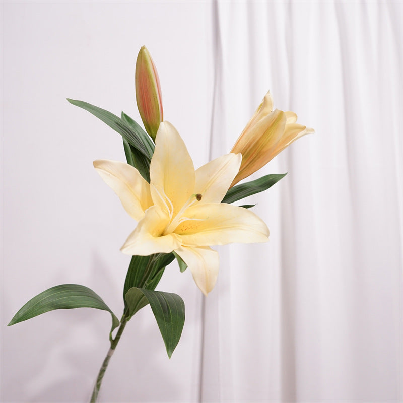 Luxurious Touch-Sensitive Moisturizing Faux Lily Flowers - Stunning Decorative Arrangements for Living Room, TV Cabinet, and Dining Table, Perfect for Weddings and Special Occasions