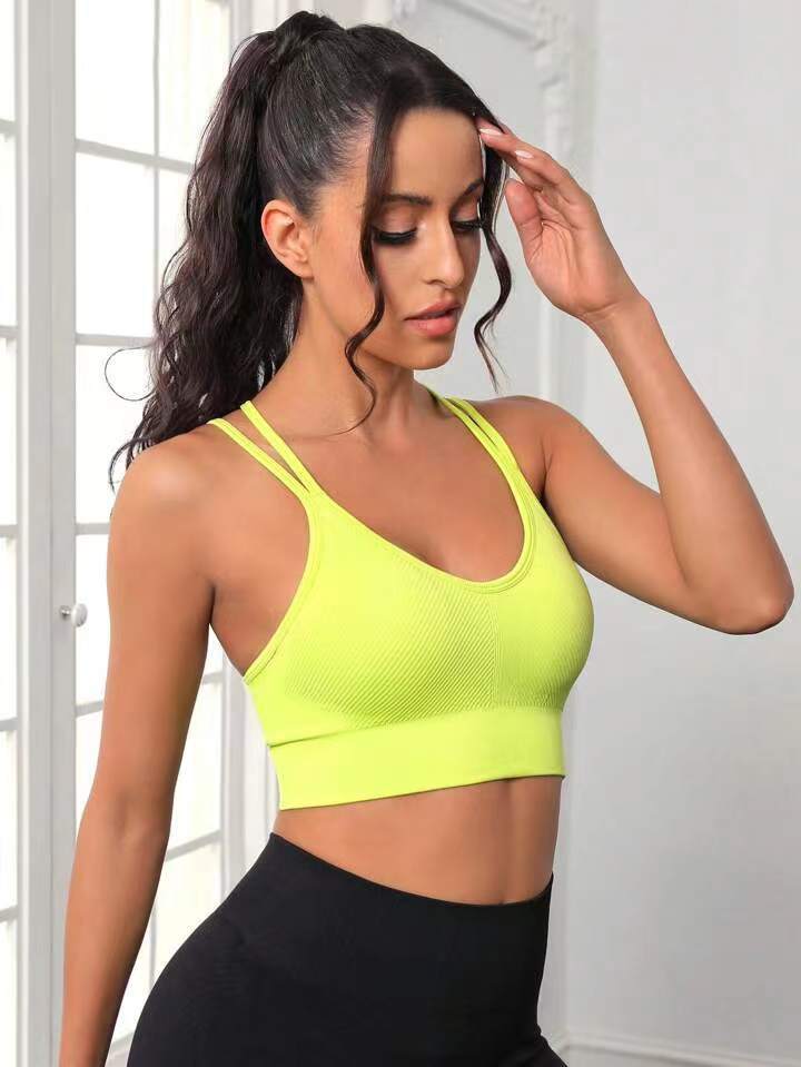 Seamless Cross Back Sports Bra for Women Shockproof Supportive Yoga Tank Top for Outdoor Running and Fitness