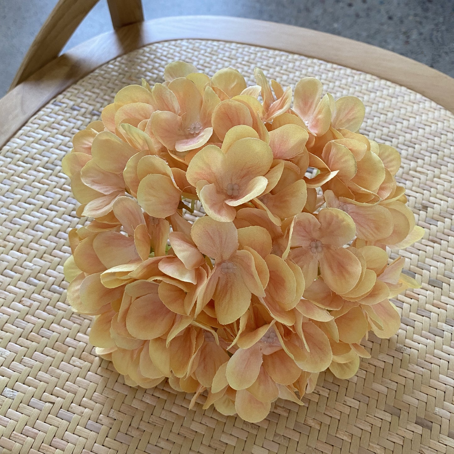 20cm Large Artificial Hydrangea Flower Head - 120 Vibrant Silk Blossoms Perfect for Weddings, Home Decor, and Photography Props