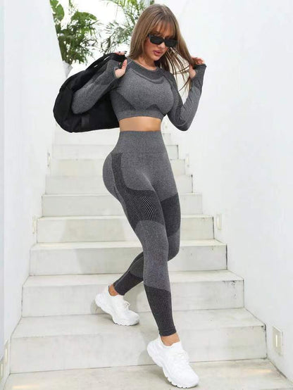 Women's Outdoor Sports Cycling Outfit Lifted Butt Long Sleeve Top Full Length Pants Trending Yoga Set for Quick Dry Running Fitness