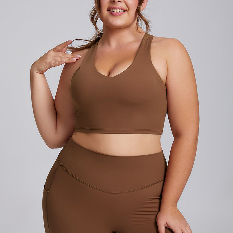 Plus Size Women's Yoga Set High Quality Form Fitting Activewear with Pockets 2 Piece Workout Outfit for Comfort and Performance