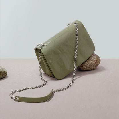 First Layer Waxed Cowhide Leather Quilted Chain Tote Bag Versatile Vintage Luxury Shoulder Bag for Individuals