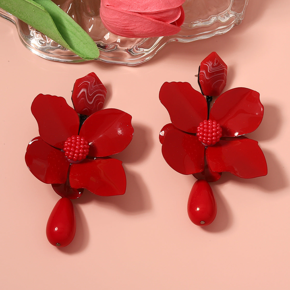 Creative  Fashion Trend: Unique, Statement-Making Fresh Floral Metal and Resin Pendant Earrings for a Chic Look