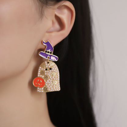 Adorable Ghost Earrings with Hats – Creative, Spooky, and Trendy Design for Halloween Enthusiasts – Must-Have for Unique Accessories!