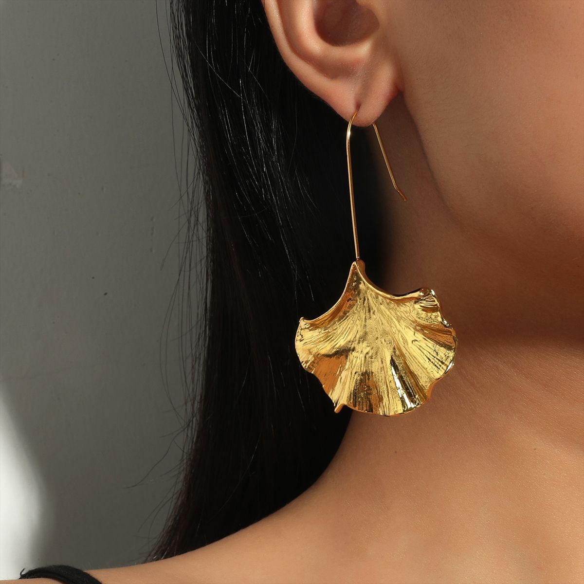 Exquisite Oversized Ginkgo Leaf Alloy Earrings - Minimalist Creative Design with Stylish Metallic Finish for a Unique Fashion Statement