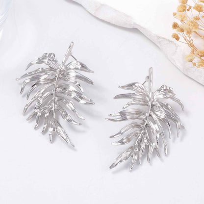 Exquisite Lightweight Luxury Unique Creative Alloy Betel Leaf-Inspired Women's Earrings – Versatile Everyday Accessory for Effortless Style