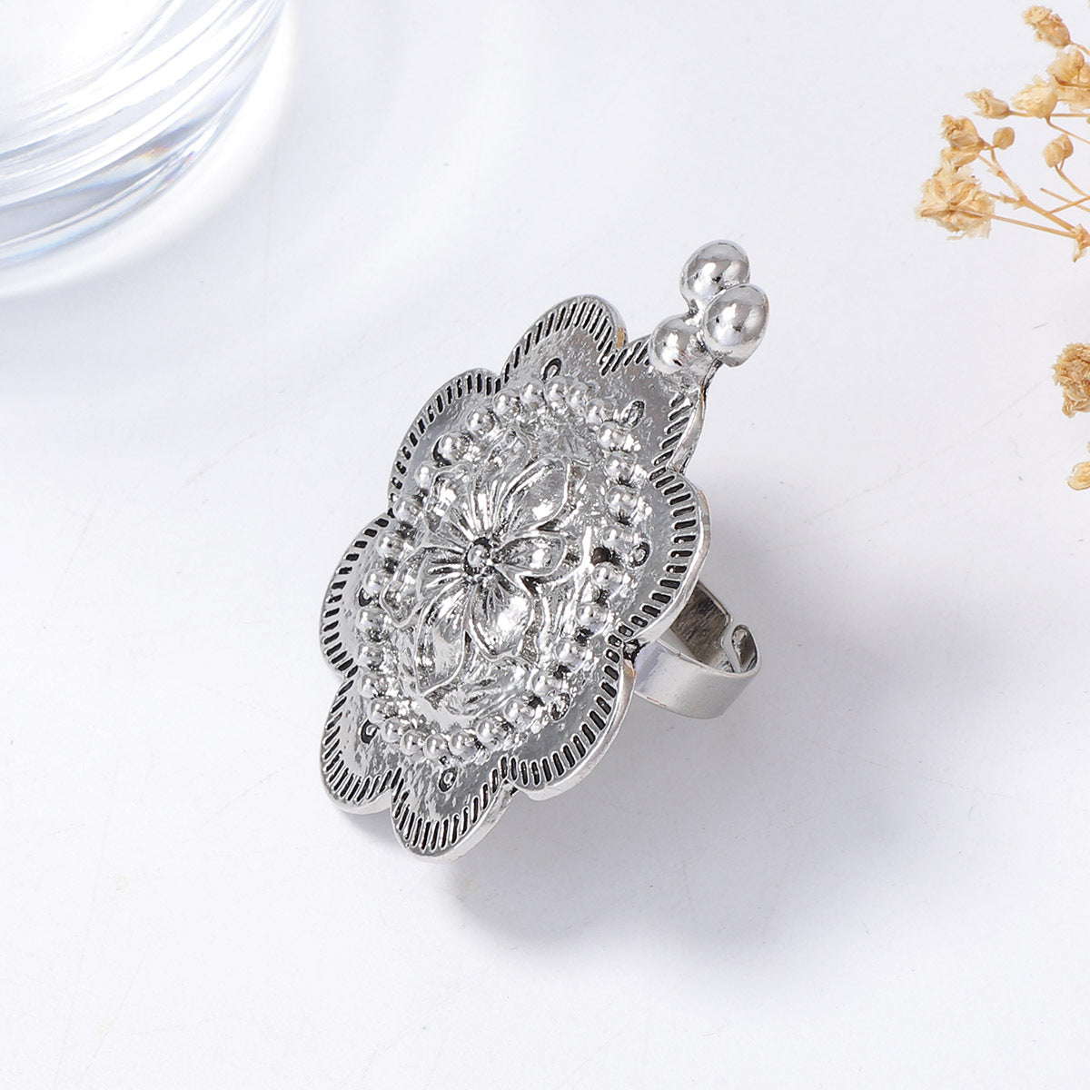 Chic Minimalist Alloy Exaggerated Floral Open Ring for Women - Everyday Versatile Accessory with a Touch of Luxury