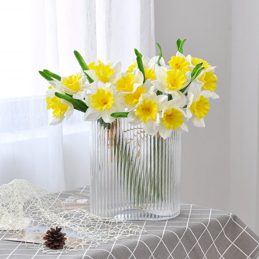 Realistic Faux Daffodil Flower Bouquet - Perfect for Nordic Living Room Decor, Wedding Celebrations, and Photography Props | Elegant, Fresh, and Long-Lasting Decorative Floral Arrangement