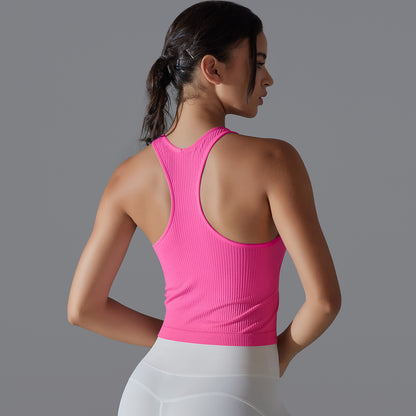 High Performance Seamless Sports Bra and Tank Top Combination for Intense Running Yoga and Gym Workouts with Flexibility and Support