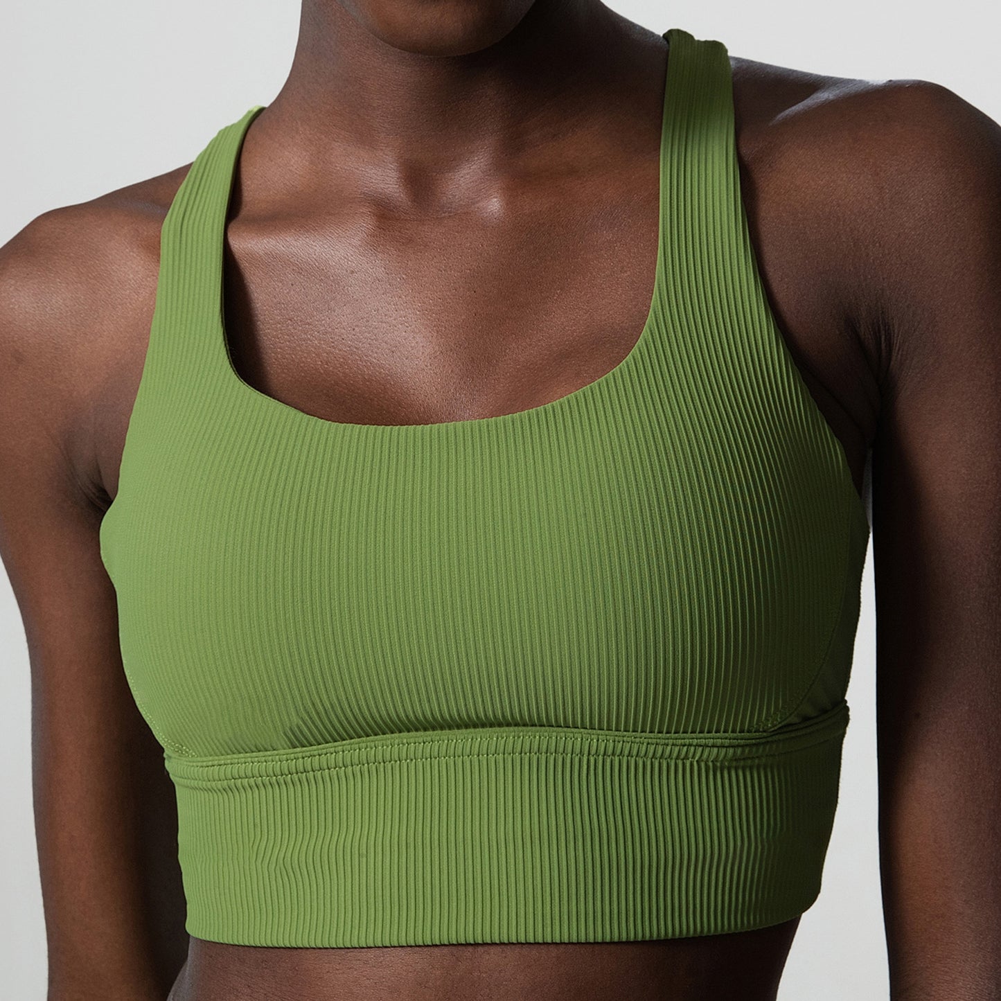 Oversized Women's Sports Bra with Breathable Cup Design Long Length Athletic Tank Top for Comfort and Support